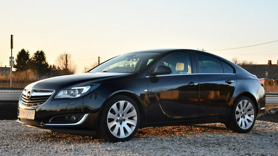 OPEL Insignia -
