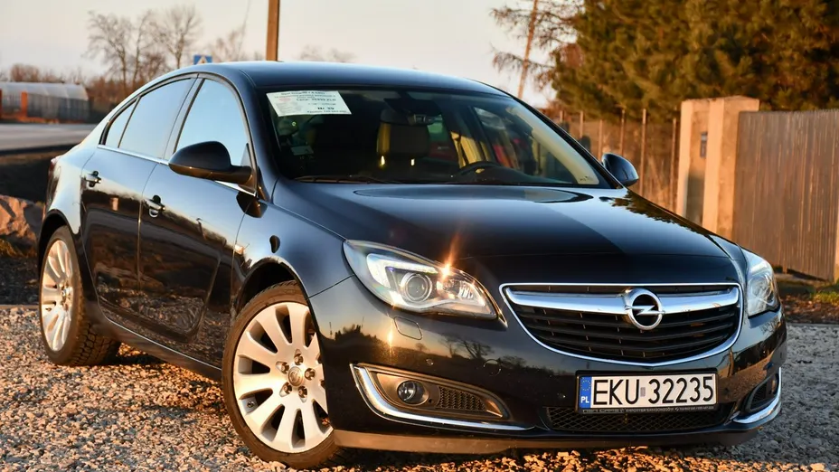 OPEL Insignia -