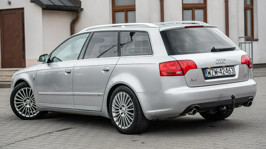 AUDI A4 -
