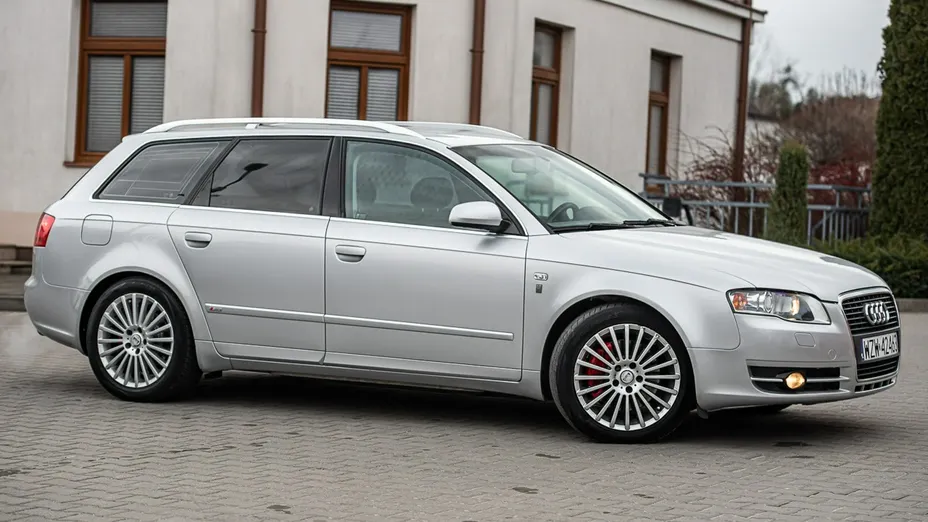 AUDI A4 -