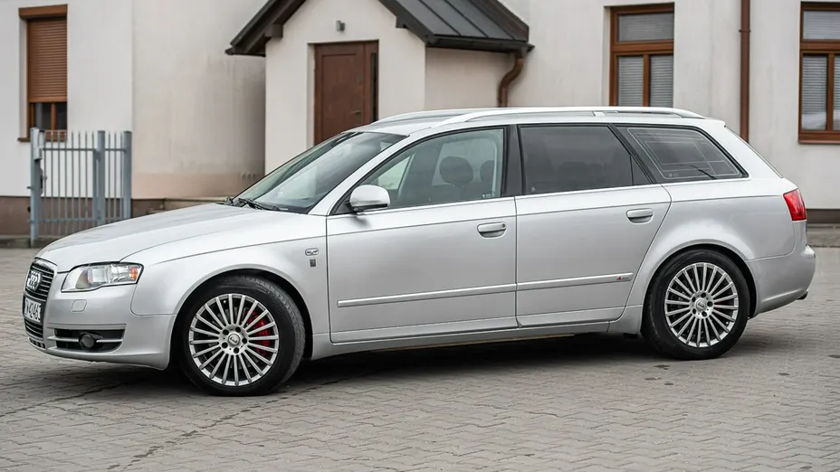 AUDI A4 -