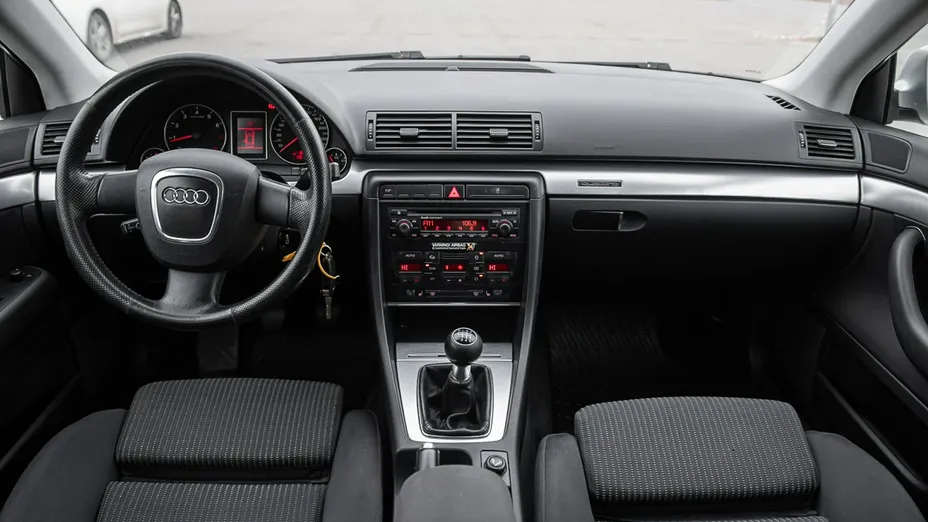 AUDI A4 -