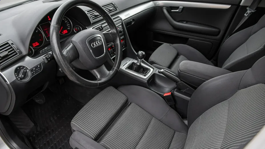 AUDI A4 -