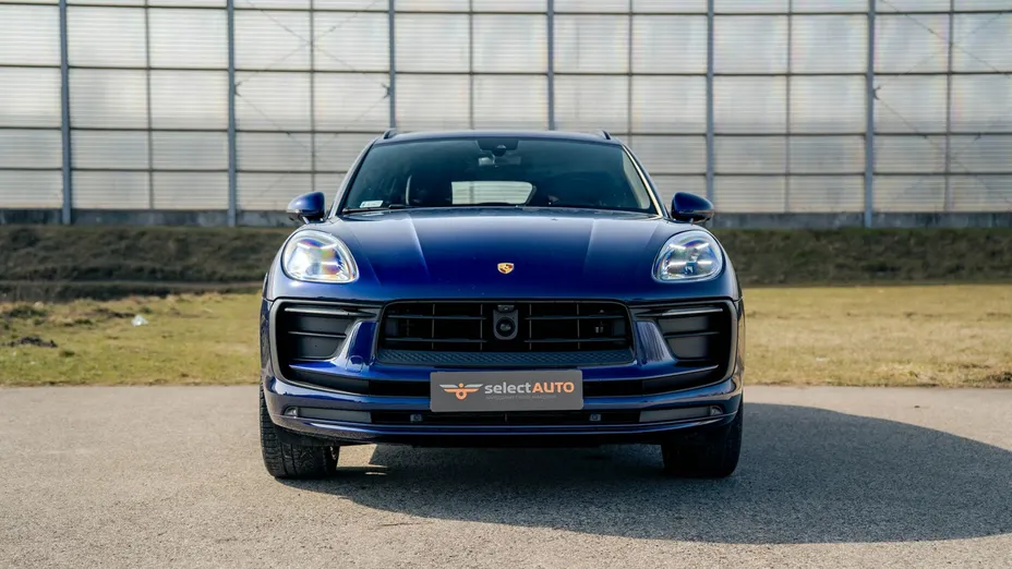 PORSCHE Macan -