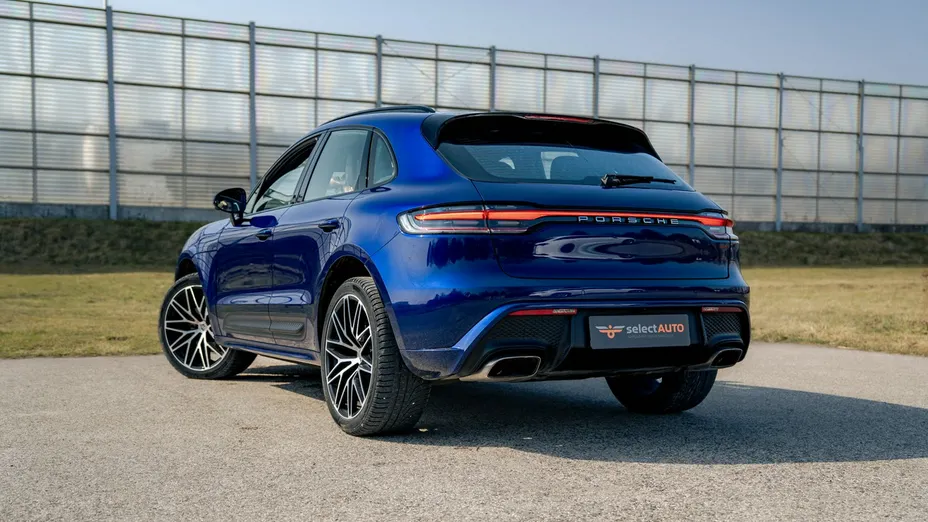 PORSCHE Macan -