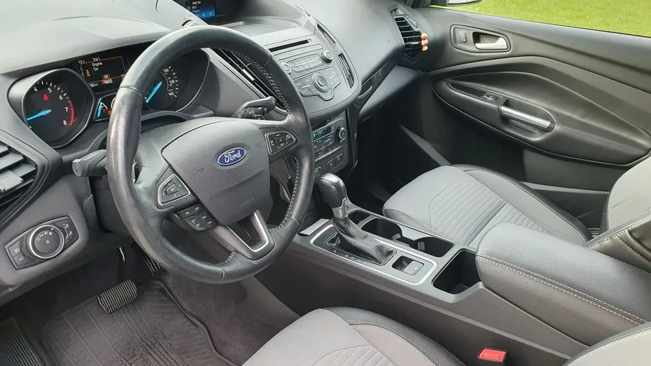 FORD Kuga -