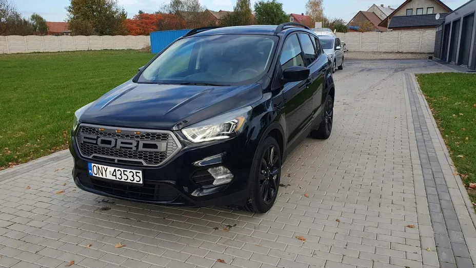 FORD Kuga -
