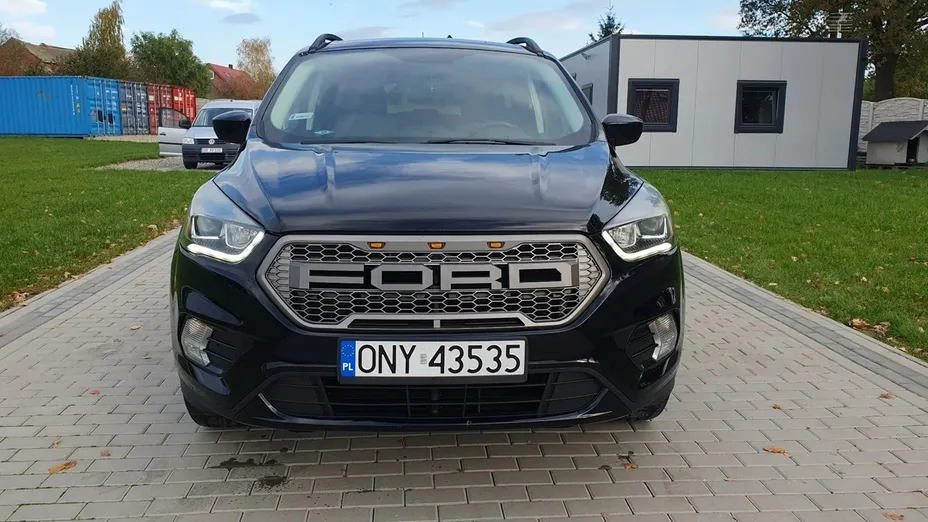 FORD Kuga -
