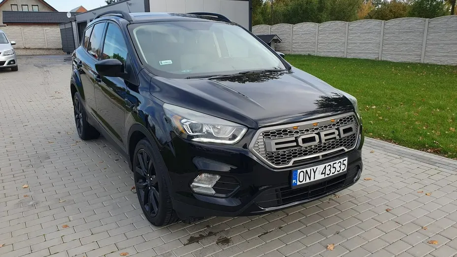 FORD Kuga -