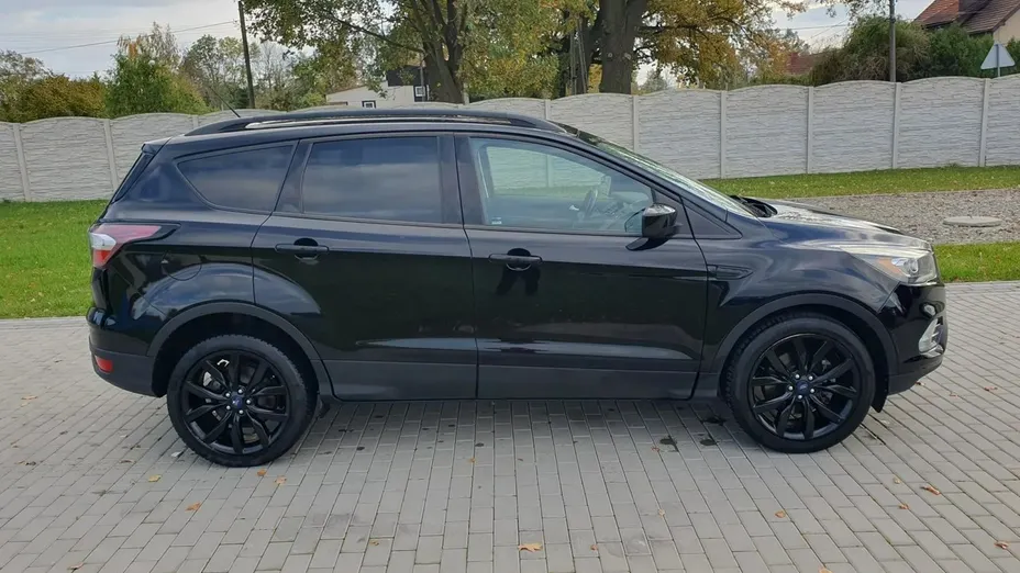 FORD Kuga -