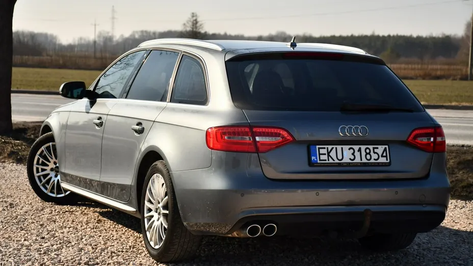 AUDI A4 -