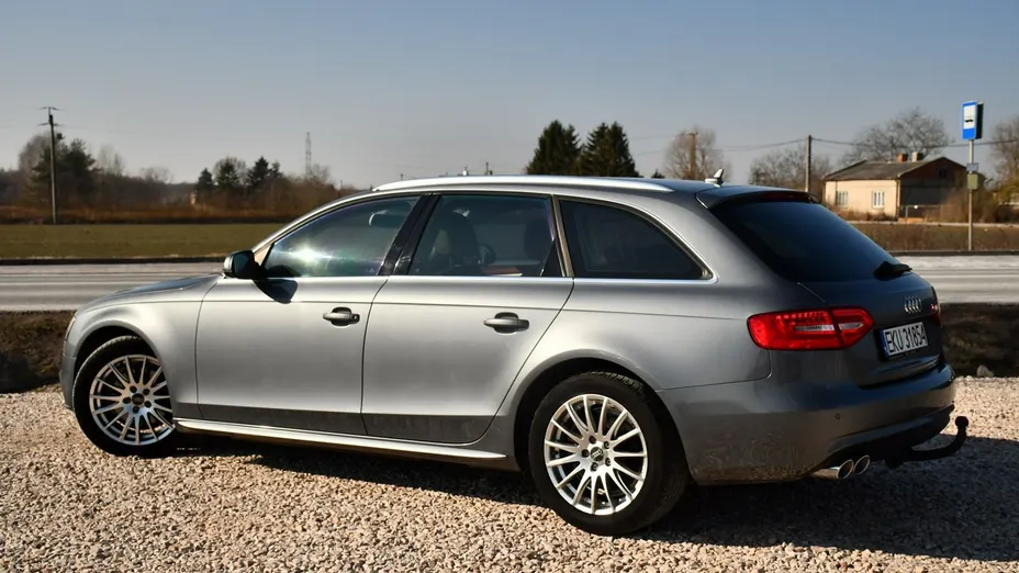 AUDI A4 -