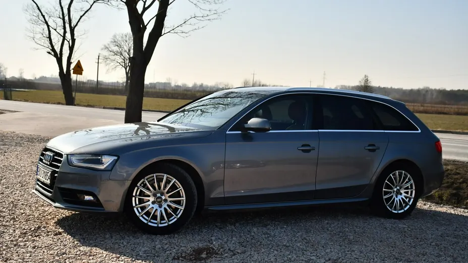 AUDI A4 -
