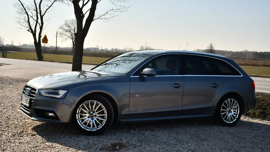 AUDI A4 -