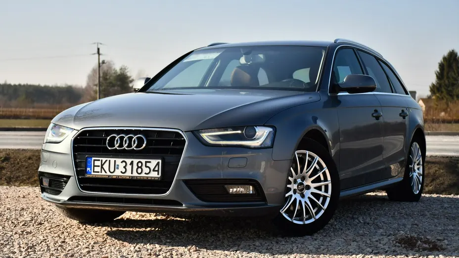 AUDI A4 -