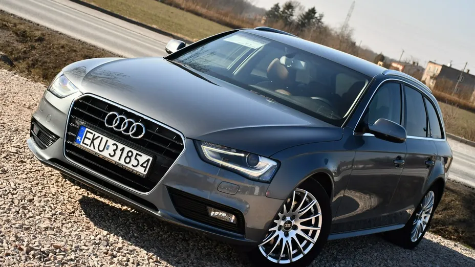 AUDI A4 -