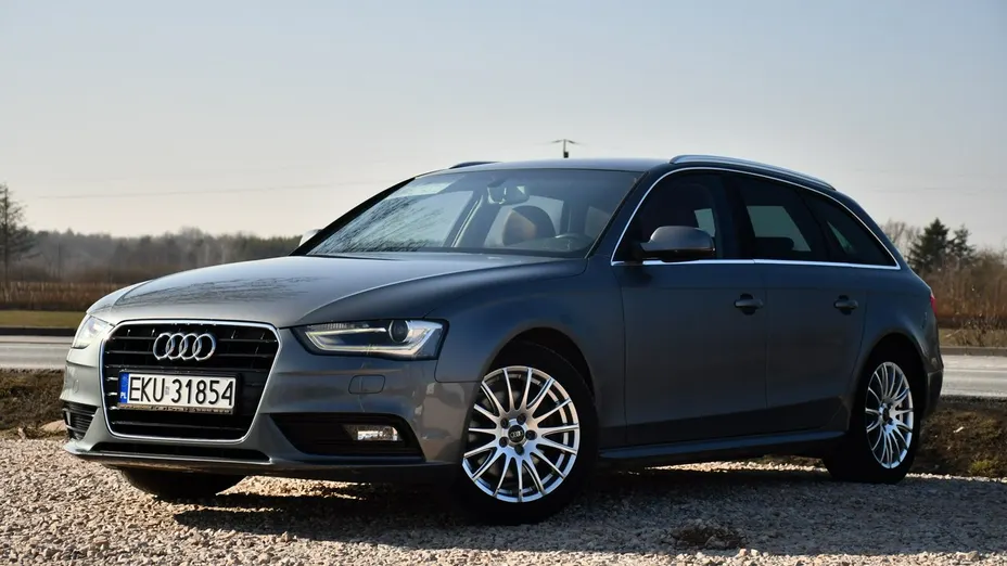 AUDI A4 -