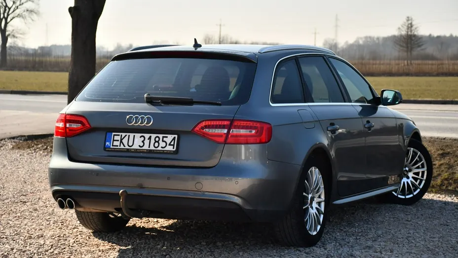 AUDI A4 -