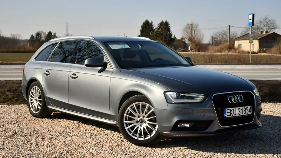 AUDI A4 -