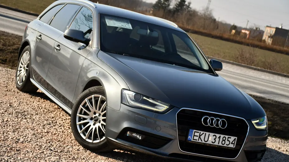 AUDI A4 -