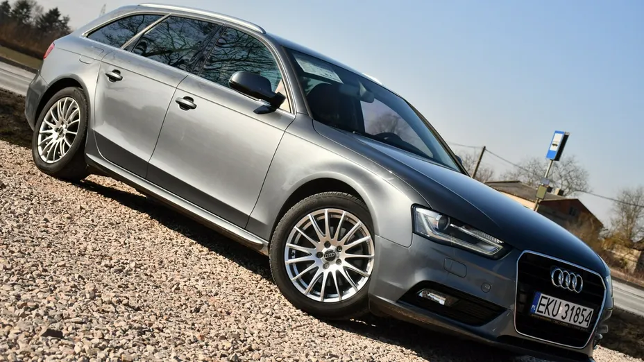 AUDI A4 -