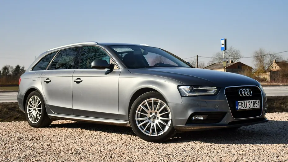 AUDI A4 -