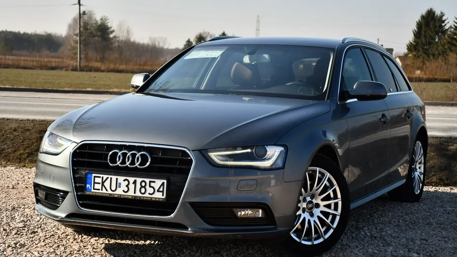 AUDI A4 -