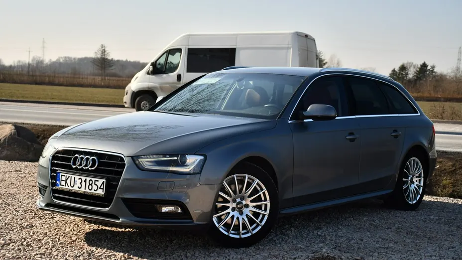AUDI A4 -