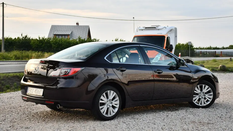 MAZDA 6 -