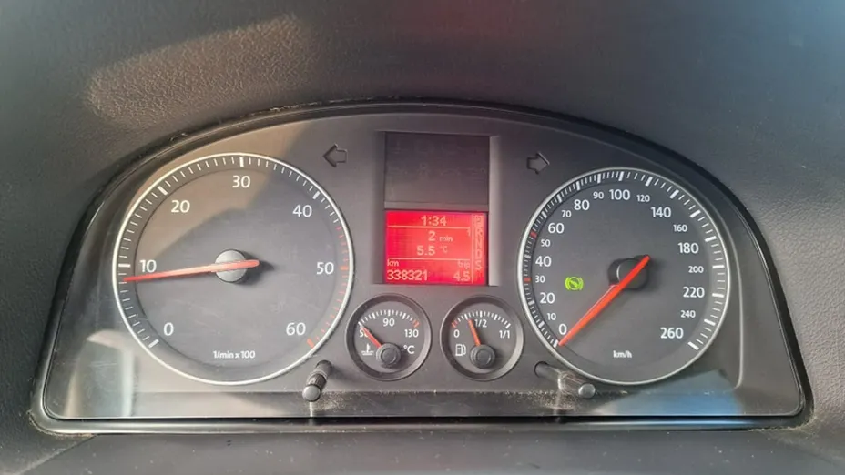 VOLKSWAGEN Touran -