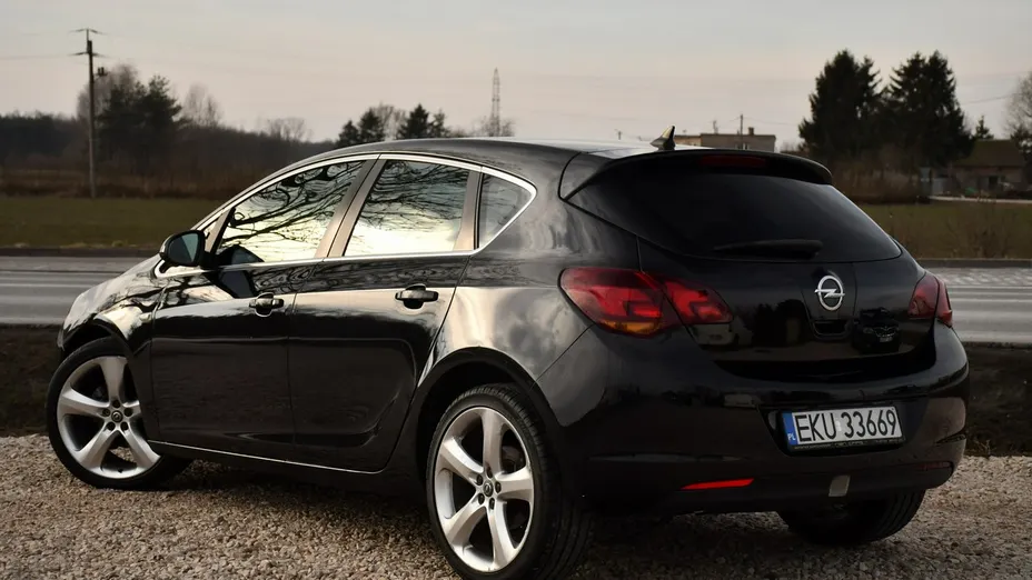 OPEL Astra -