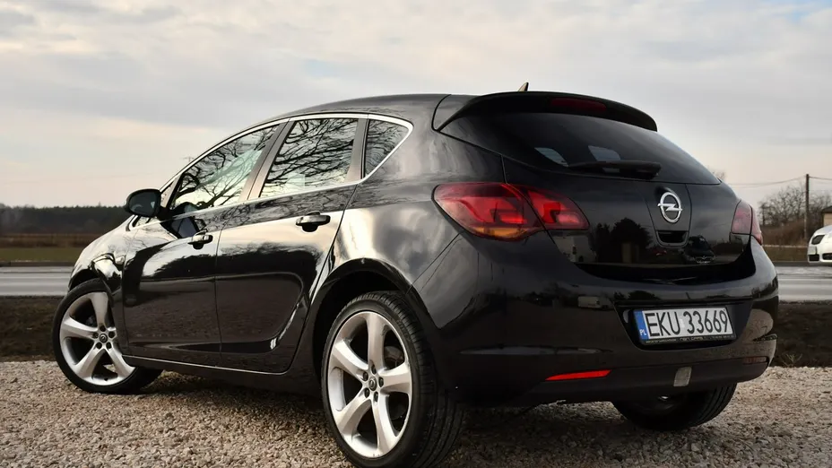 OPEL Astra -