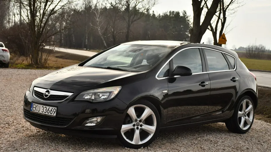 OPEL Astra -