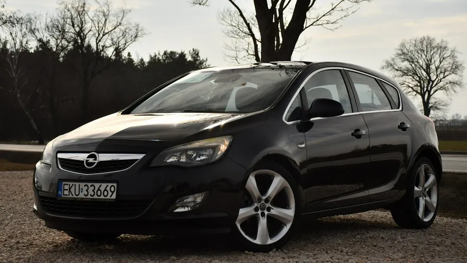 OPEL Astra -