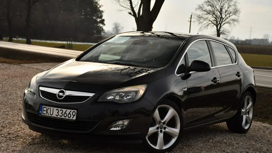 OPEL Astra -
