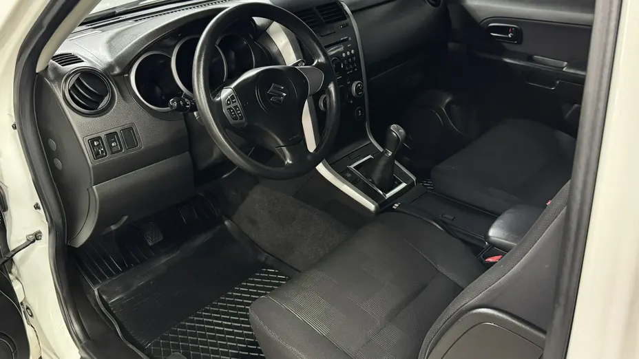 SUZUKI Grand Vitara -
