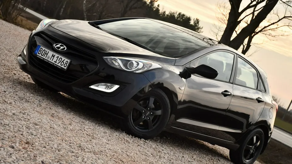 HYUNDAI i30 -