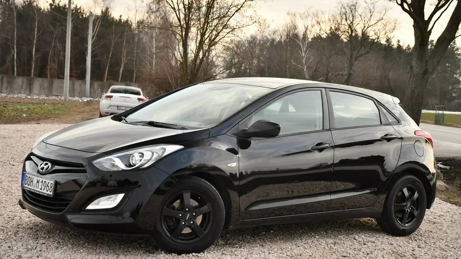 HYUNDAI i30 -
