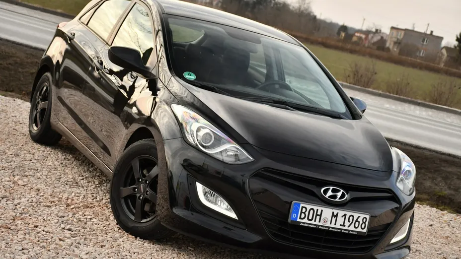 HYUNDAI i30 -