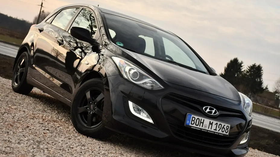 HYUNDAI i30 -