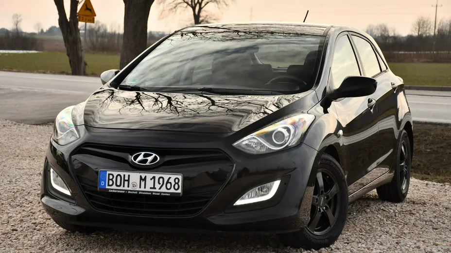 HYUNDAI i30 -