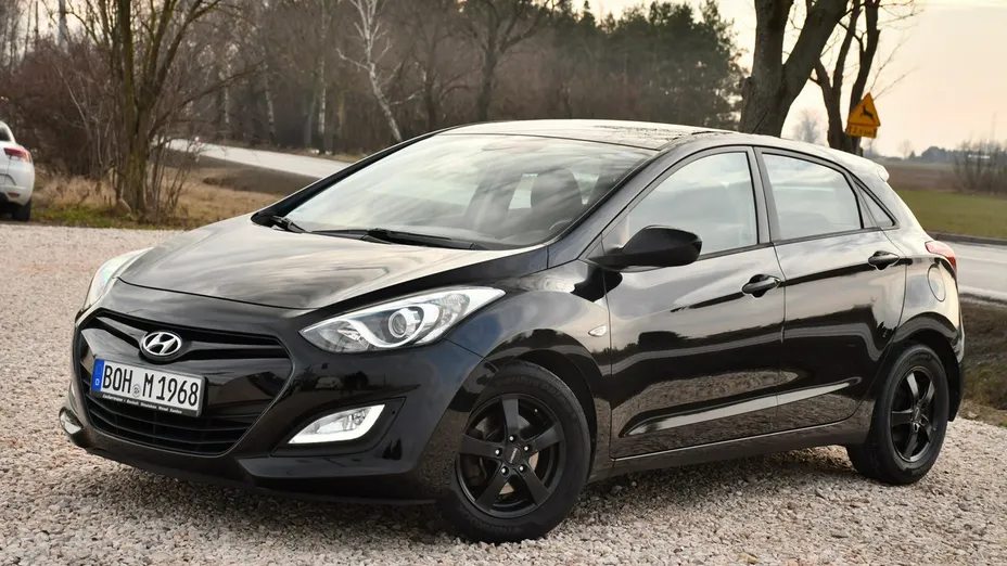 HYUNDAI i30 -