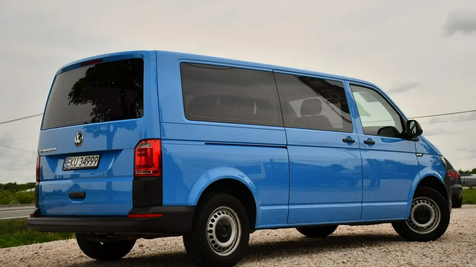 VOLKSWAGEN Transporter -
