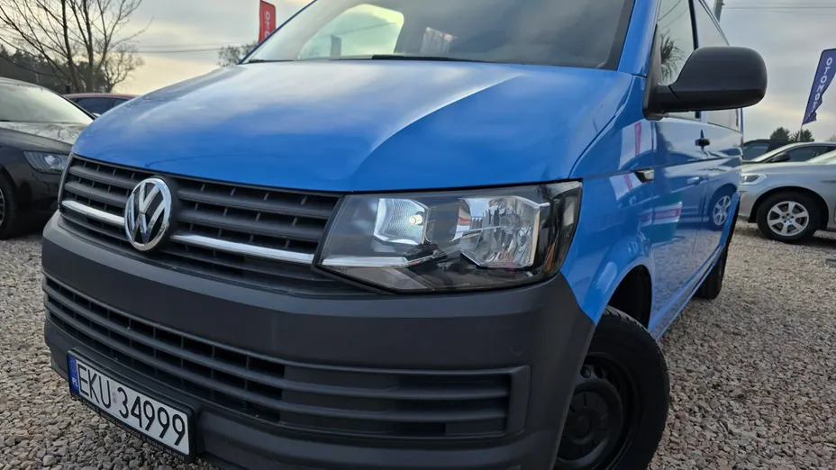 VOLKSWAGEN Transporter -