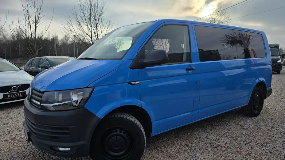 VOLKSWAGEN Transporter -