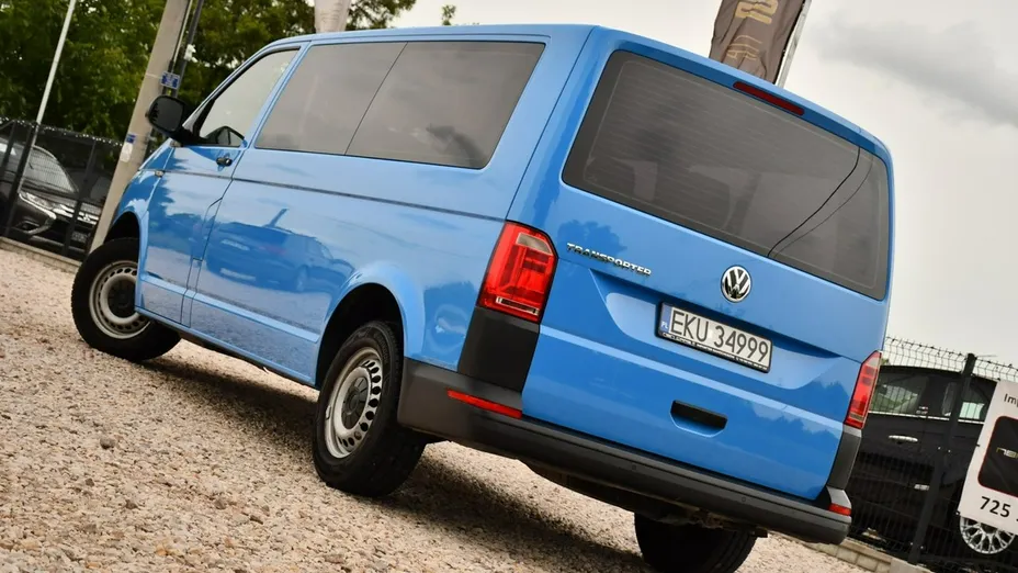 VOLKSWAGEN Transporter -