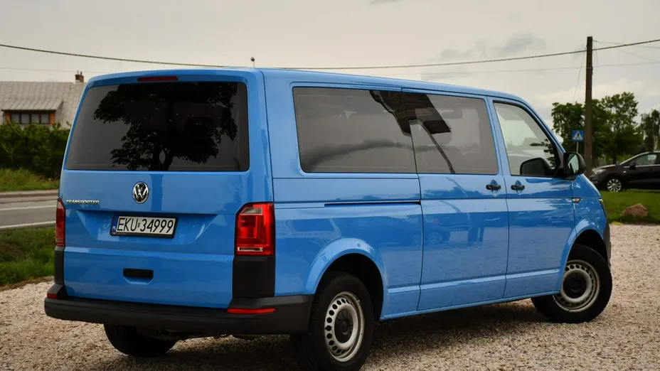VOLKSWAGEN Transporter -
