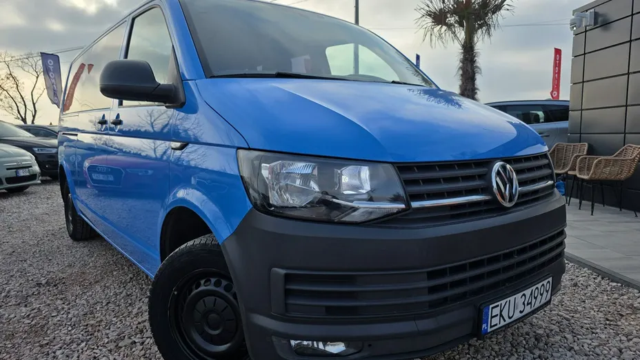 VOLKSWAGEN Transporter -