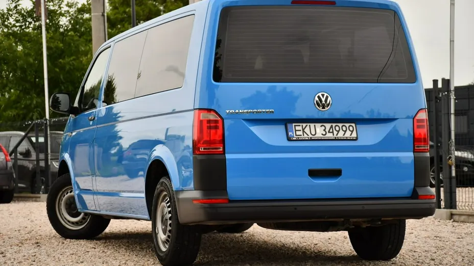 VOLKSWAGEN Transporter -