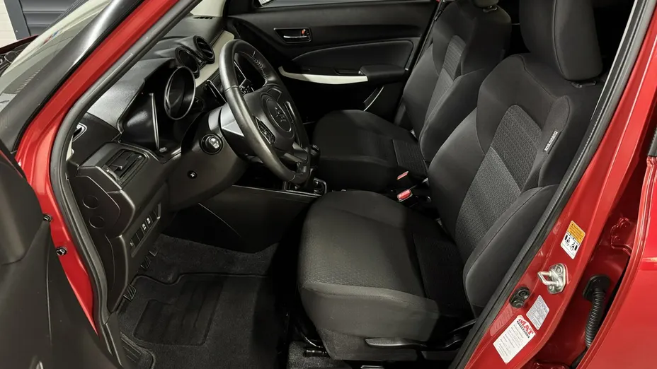 SUZUKI Swift -